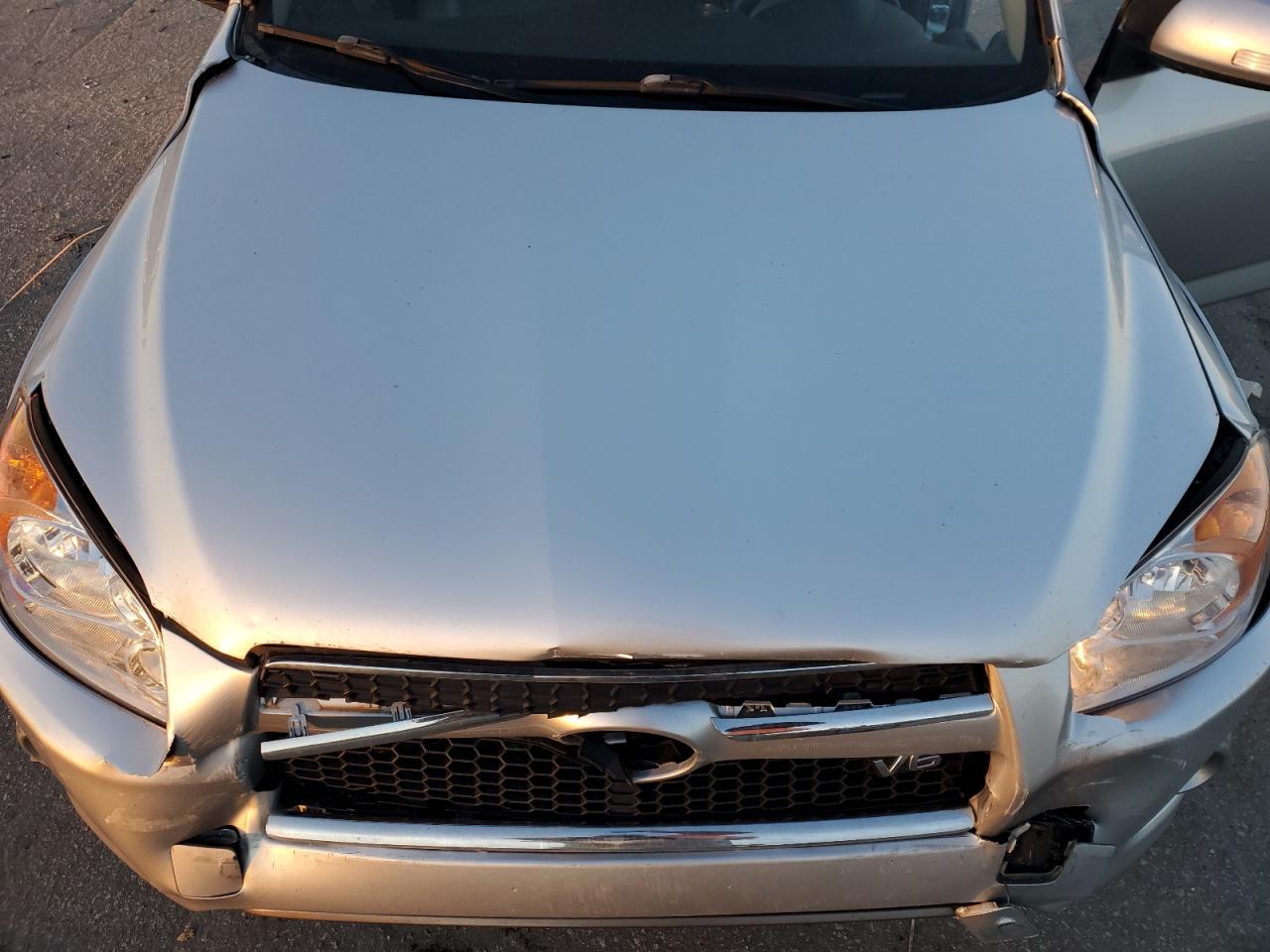2012 Toyota RAV 4 - Image 12