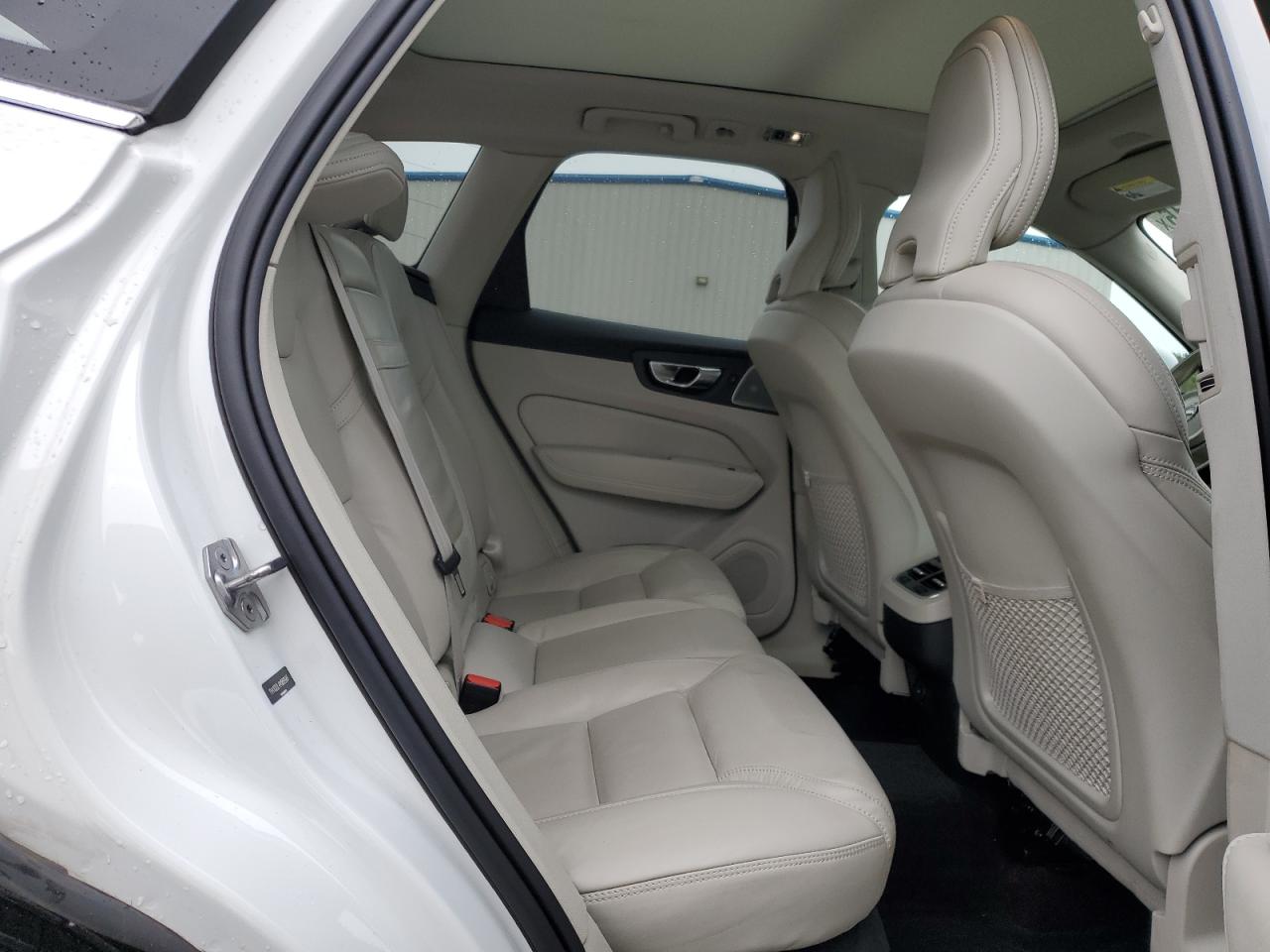 2021 Volvo XC60 - Image 11