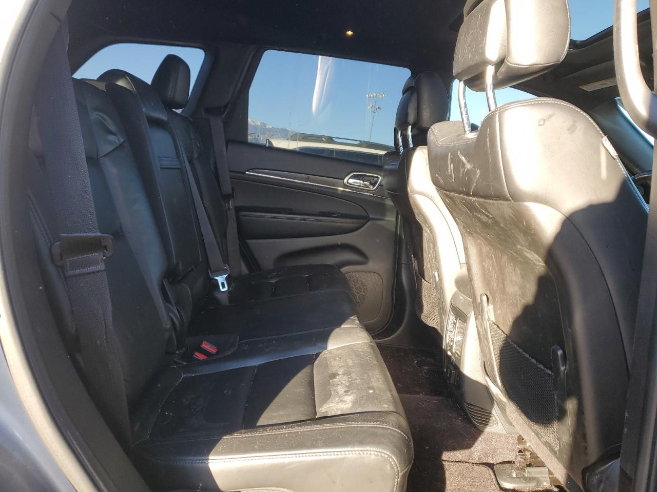 2018 Jeep Grand Cherokee - Image 11