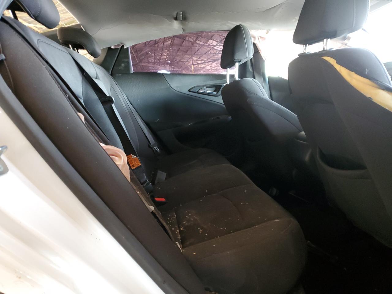 2018 Chevrolet Malibu - Image 11