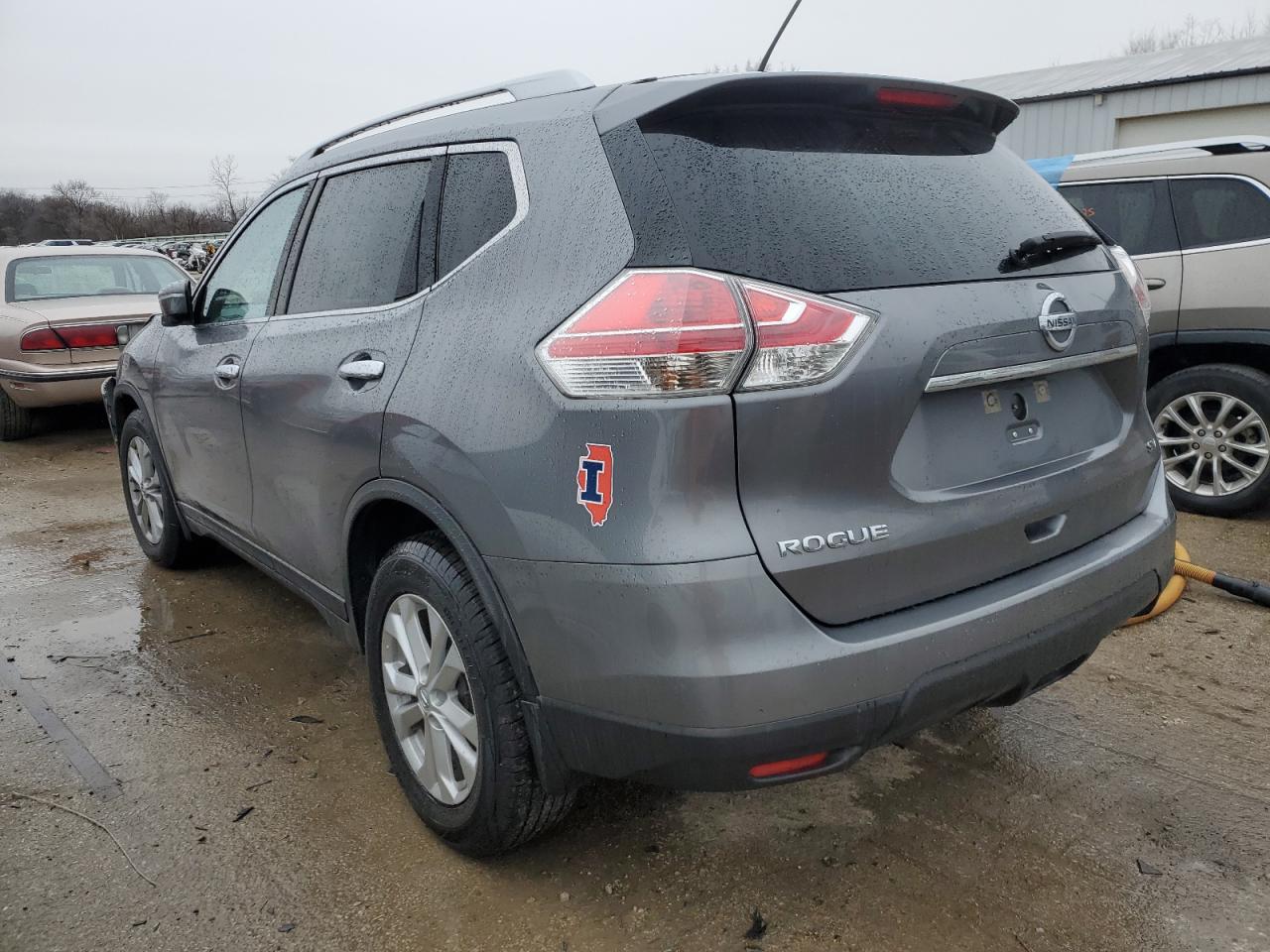 2015 Nissan Rogue - Image 2