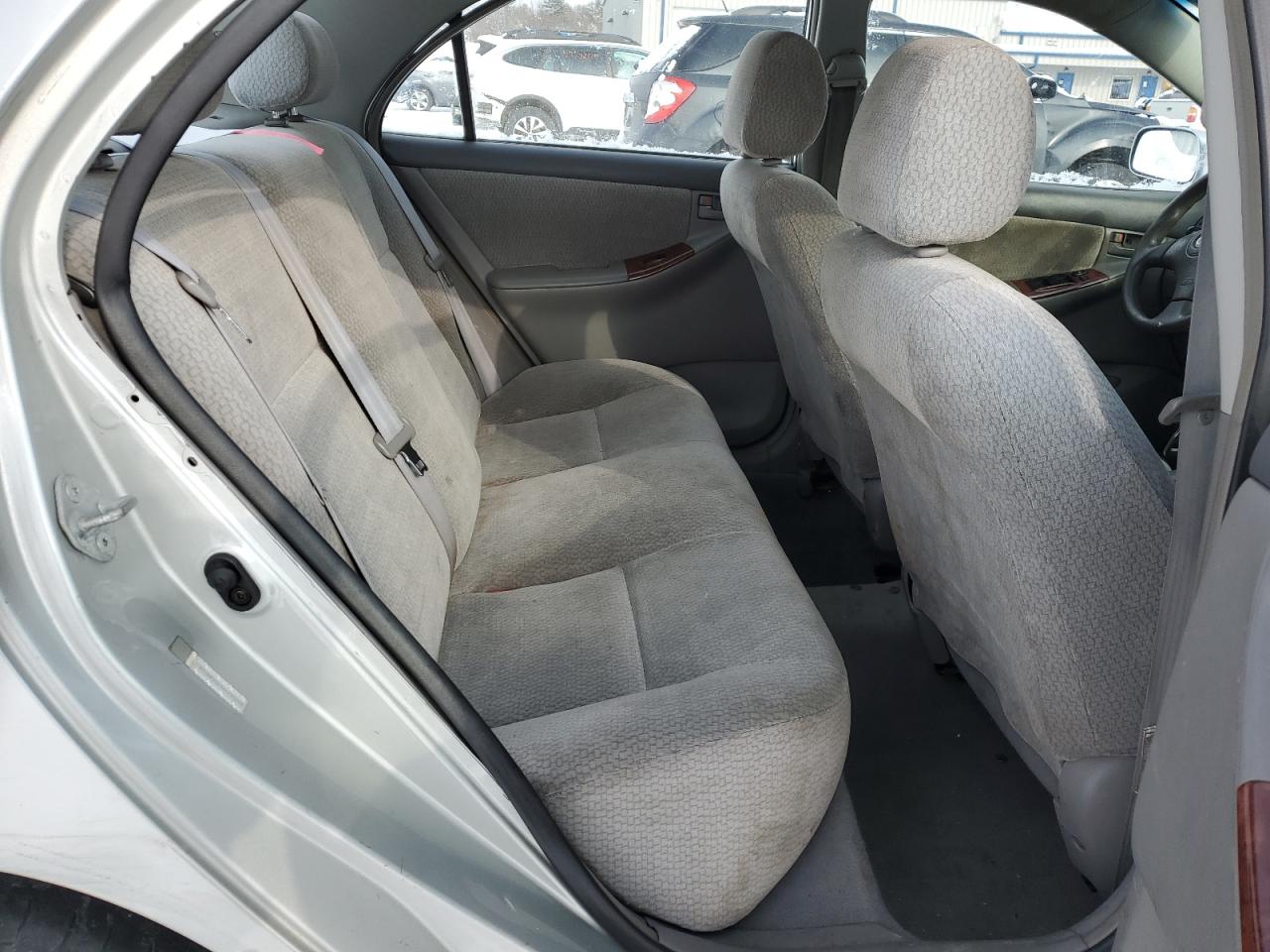 2004 Toyota Corolla - Image 10