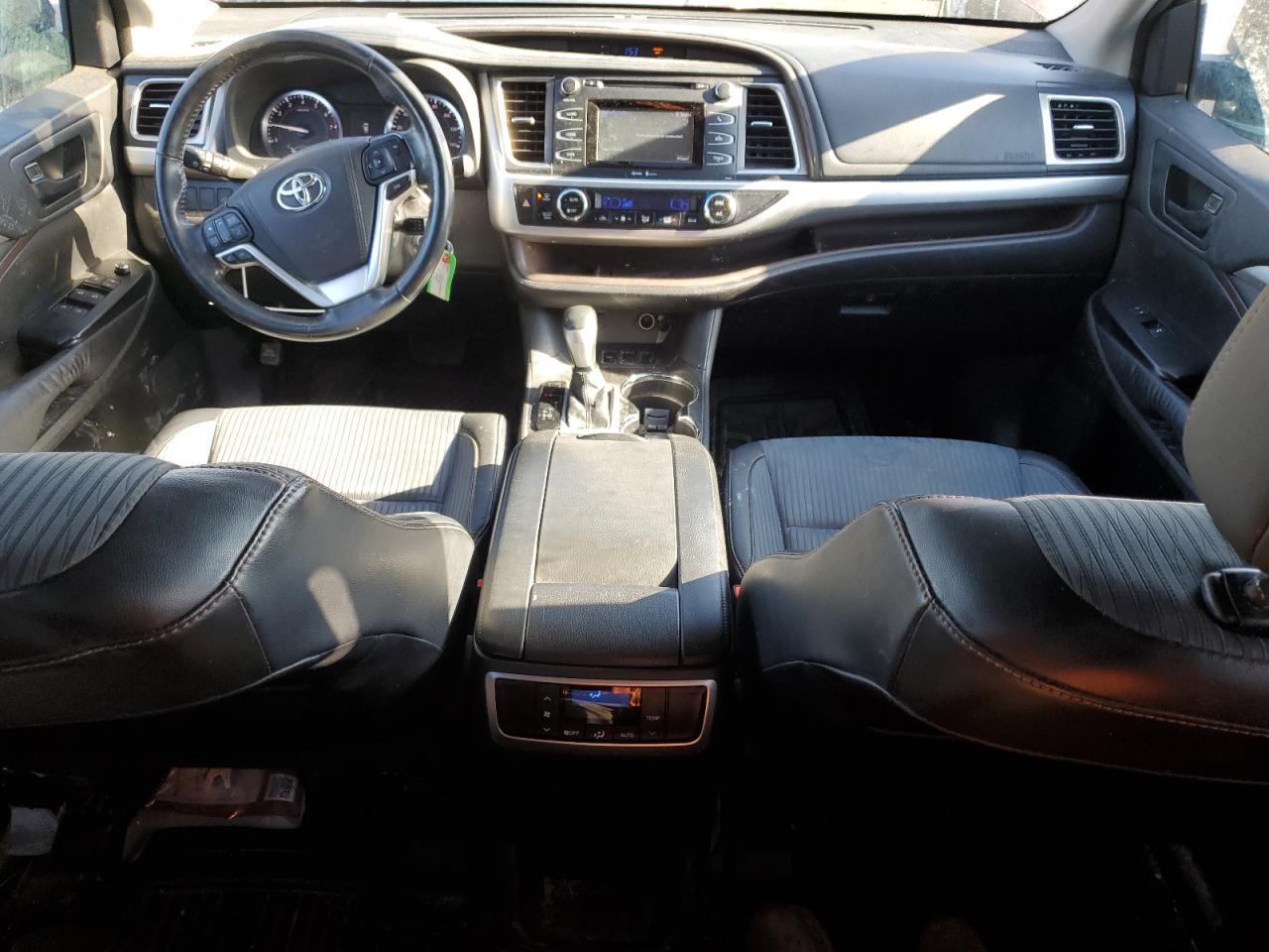 2015 Toyota Highlander - Image 8