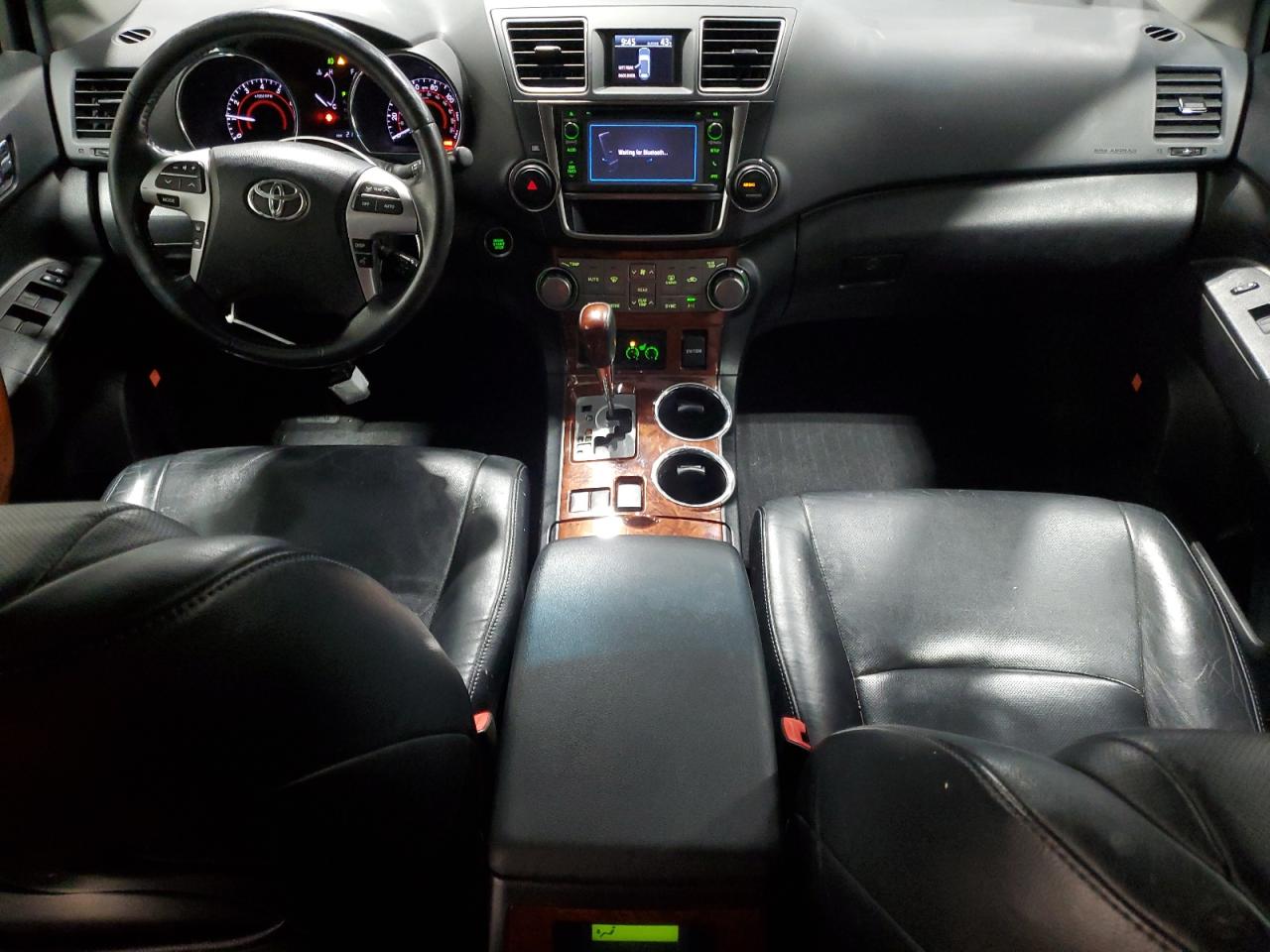 2013 Toyota Highlander - Image 8