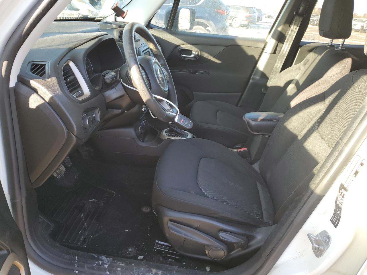 2017 Jeep Renegade - Image 7