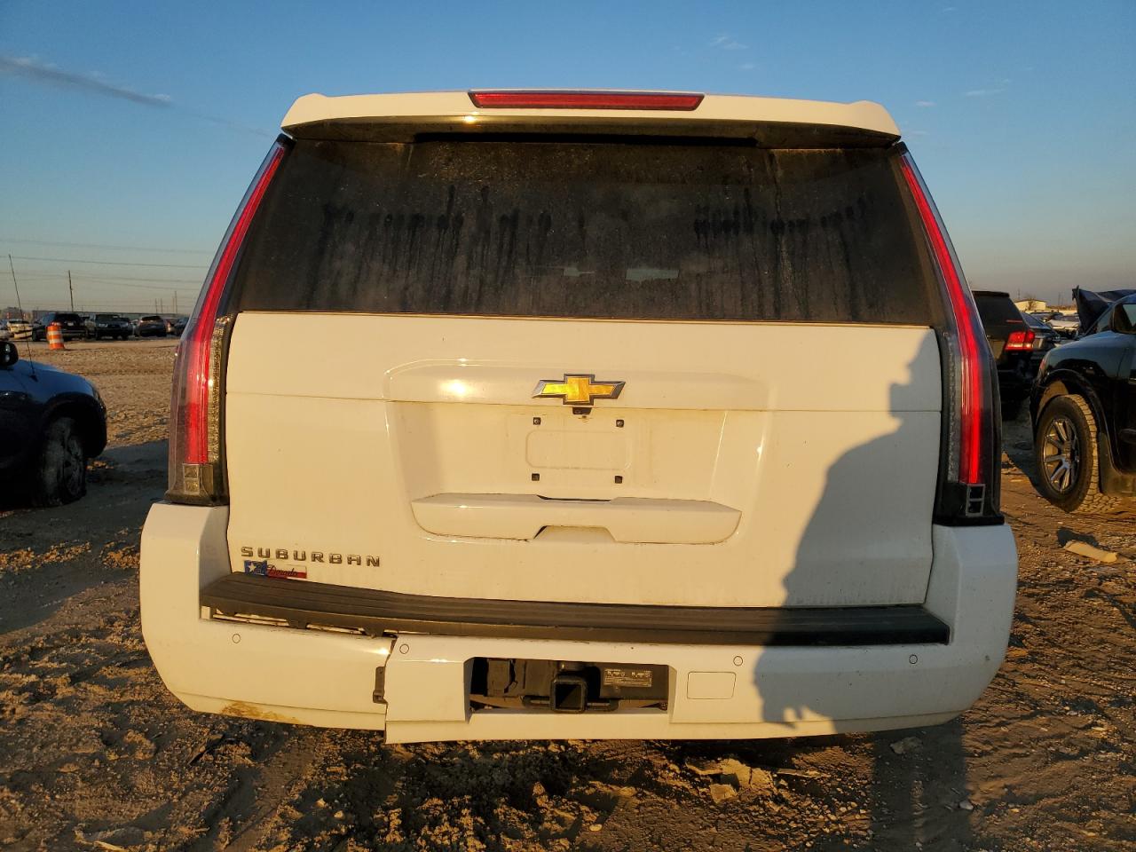 2017 Chevrolet Suburban - Image 6