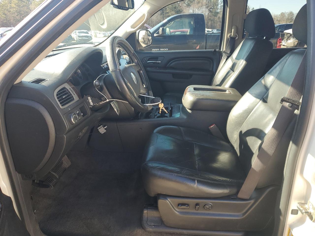 2011 GMC Yukon - Image 7