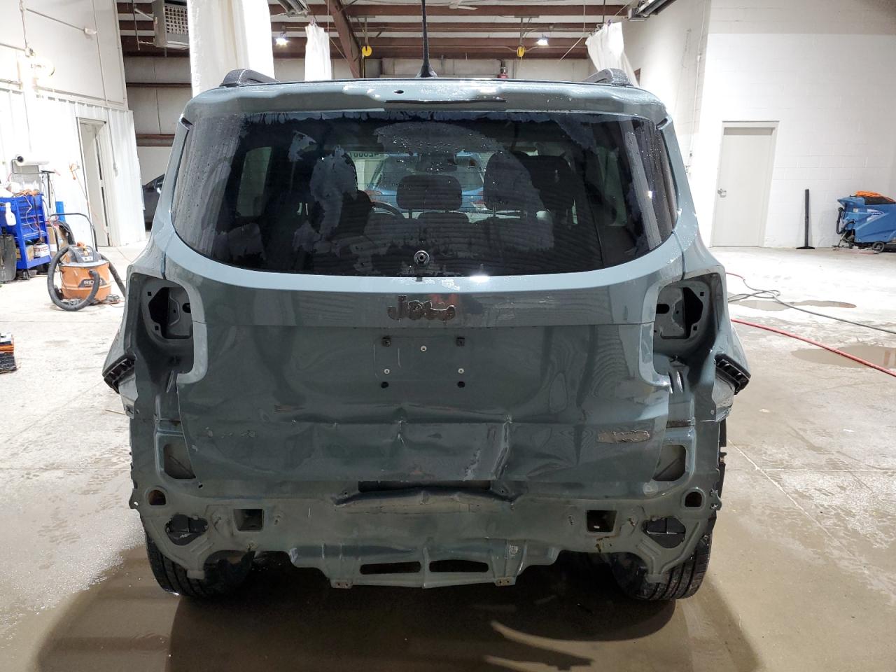 2016 Jeep Renegade - Image 6