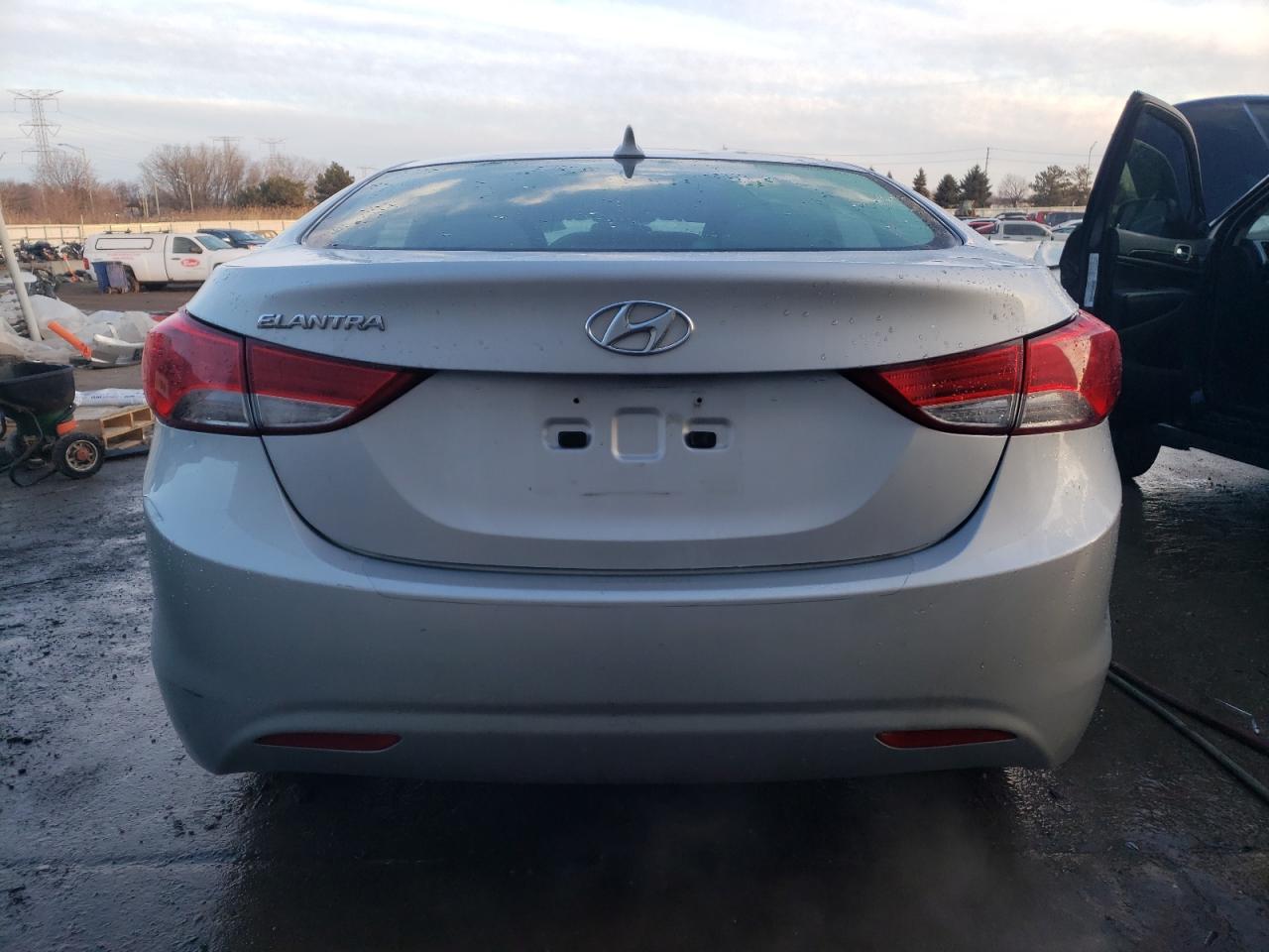 2013 Hyundai Elantra - Image 6