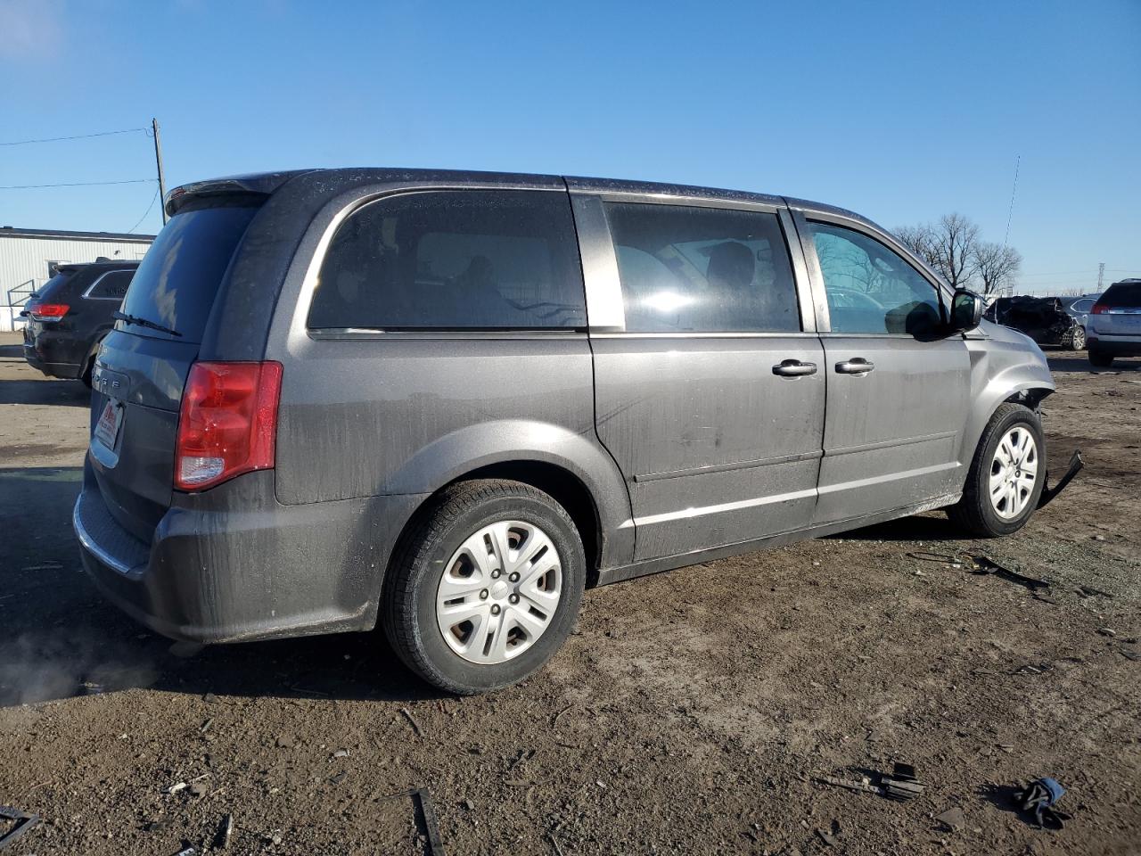 2015 Dodge Caravan - Image 3