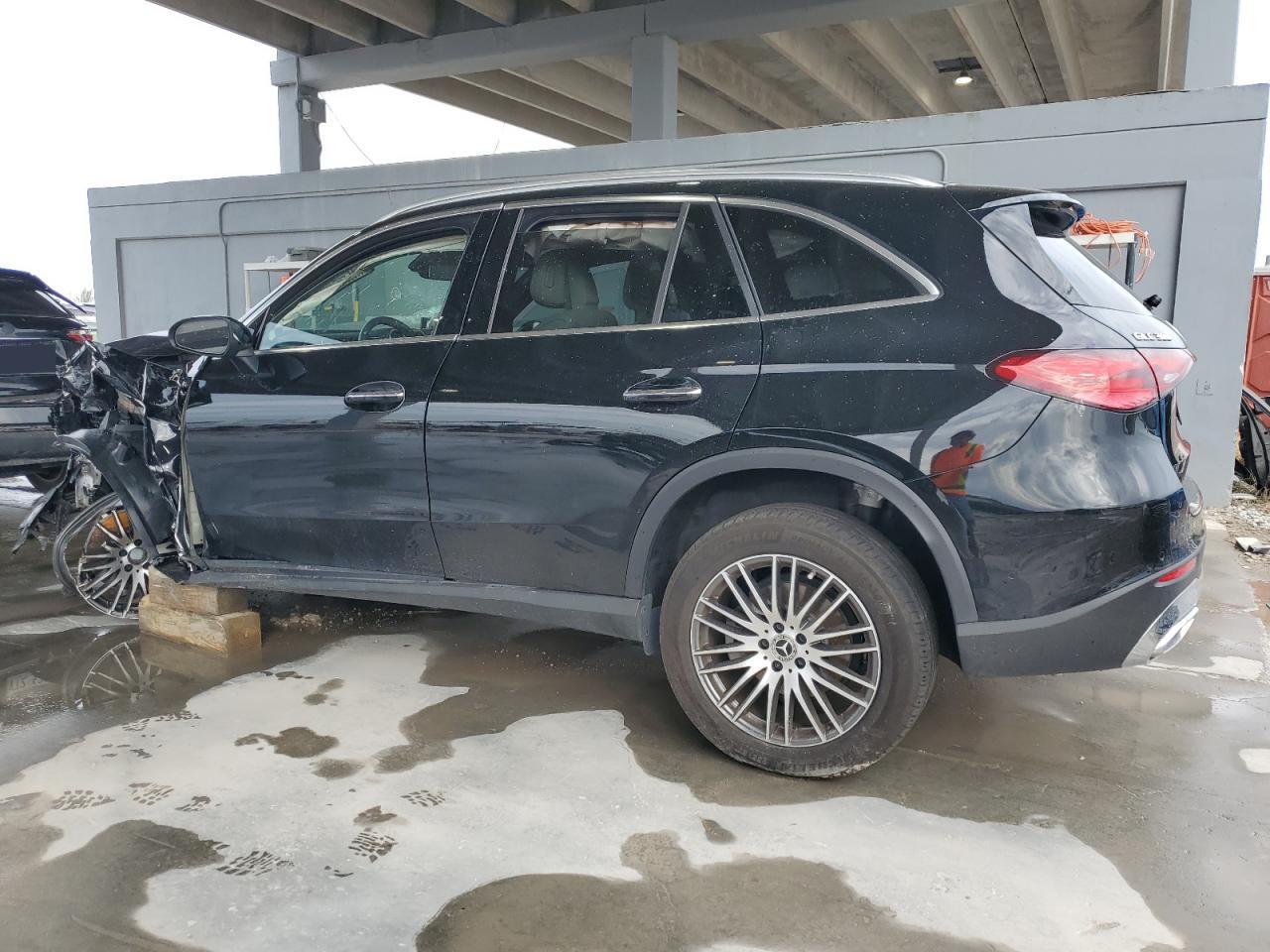 2024 Mercedes-Benz GLC - Image 2