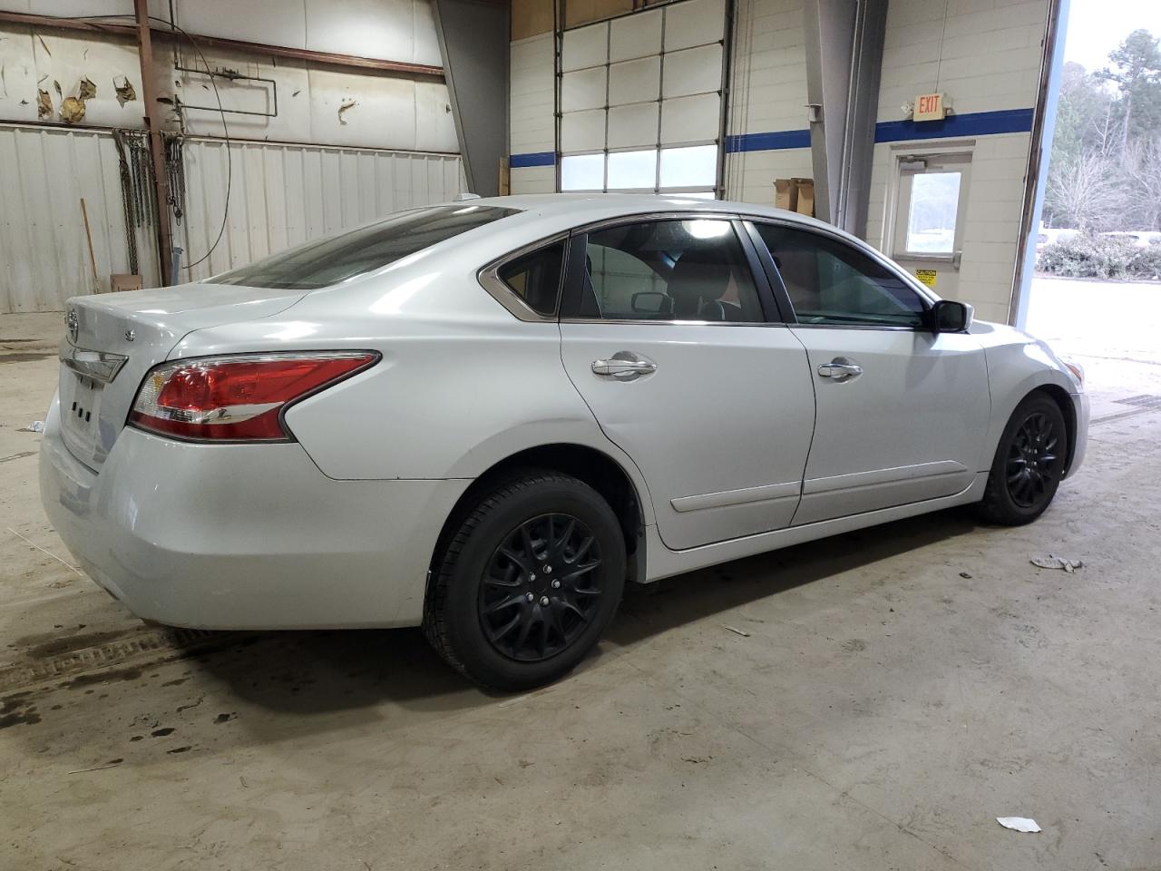 2015 Nissan Altima - Image 3