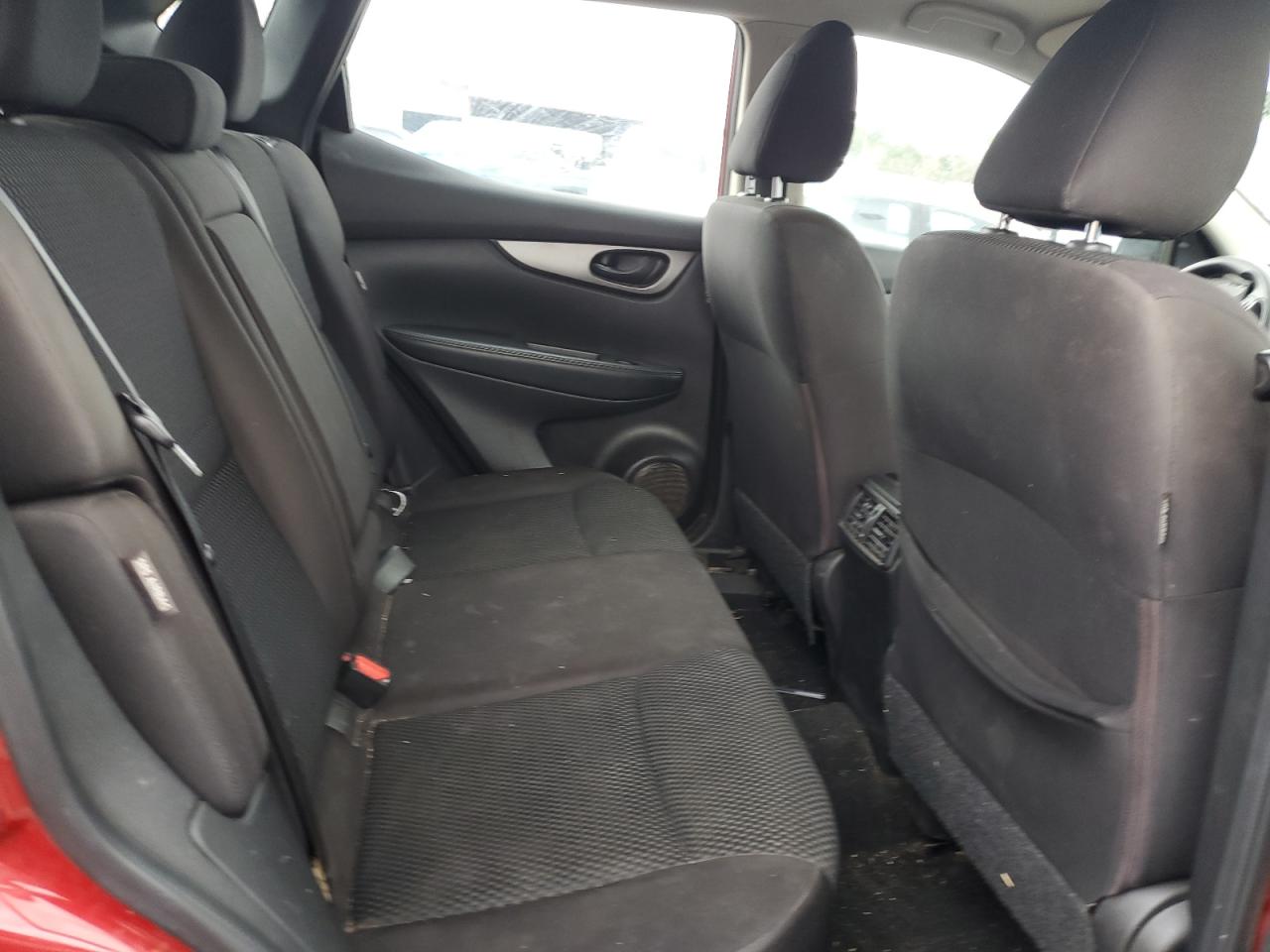 2020 Nissan Rogue - Image 11