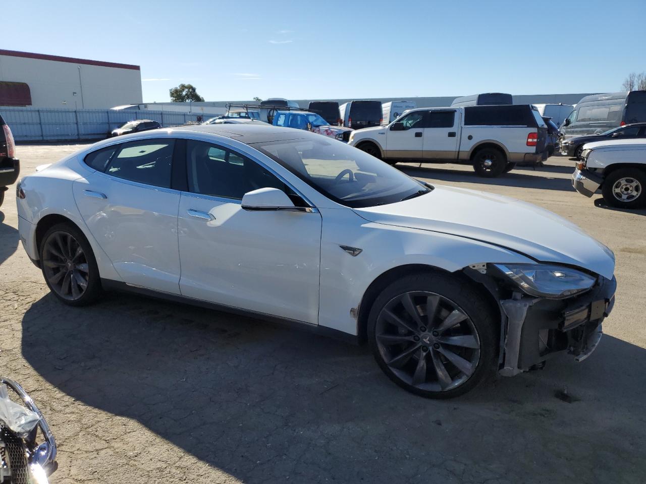 VIN 5YJSA1CP7DFP05678 2013 TESLA MODEL S no.4