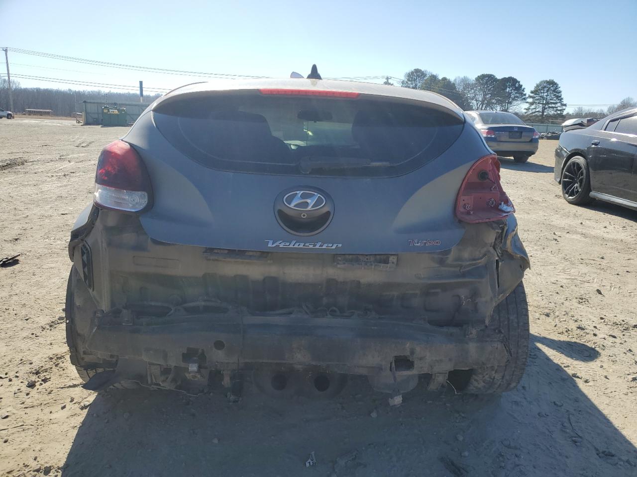2015 Hyundai Veloster - Image 6