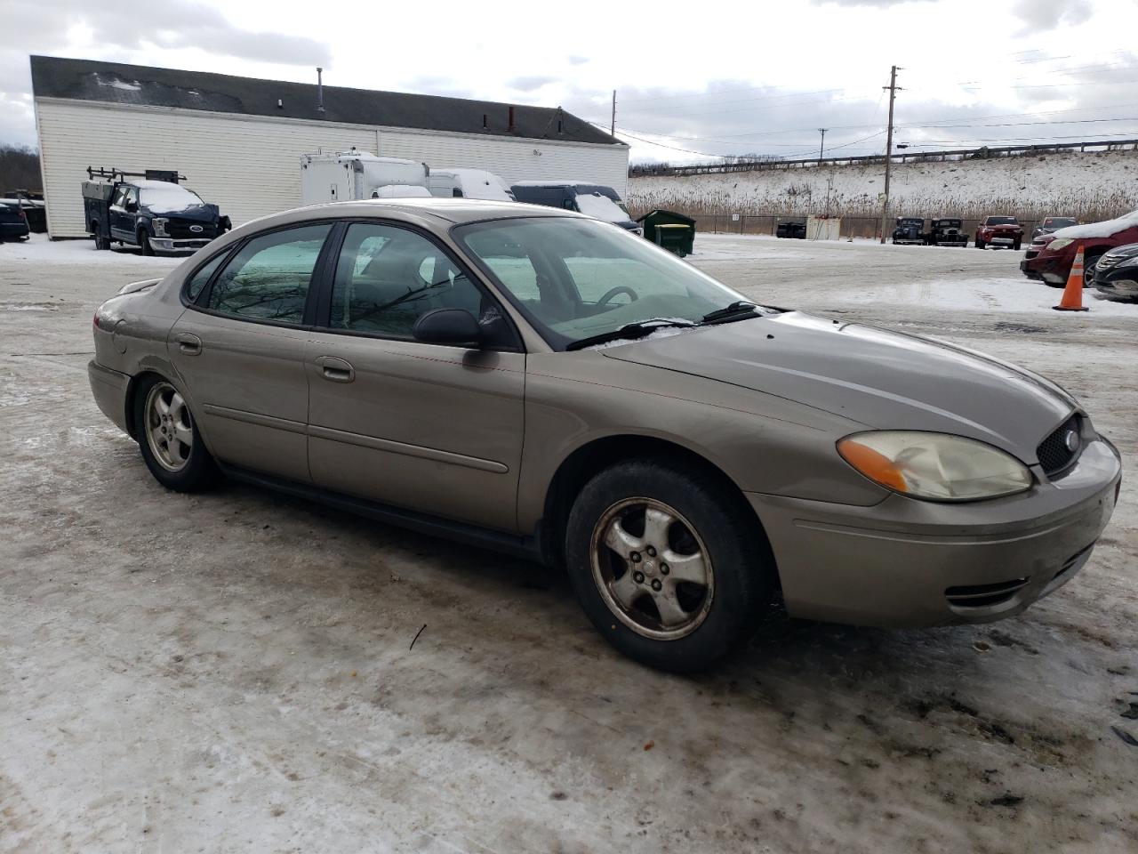 2005 Ford Taurus - Image 4