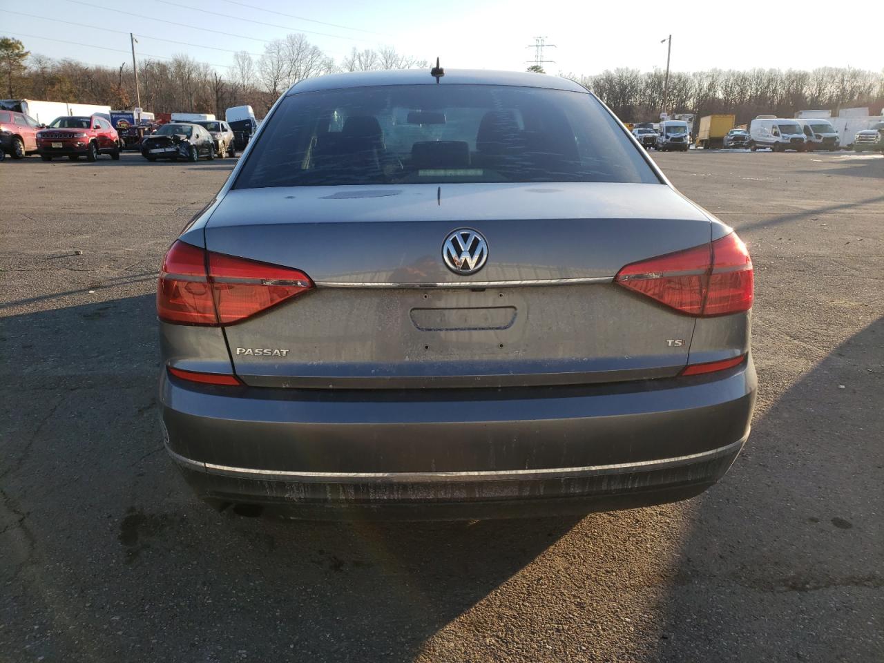 2016 Volkswagen Passat - Image 6