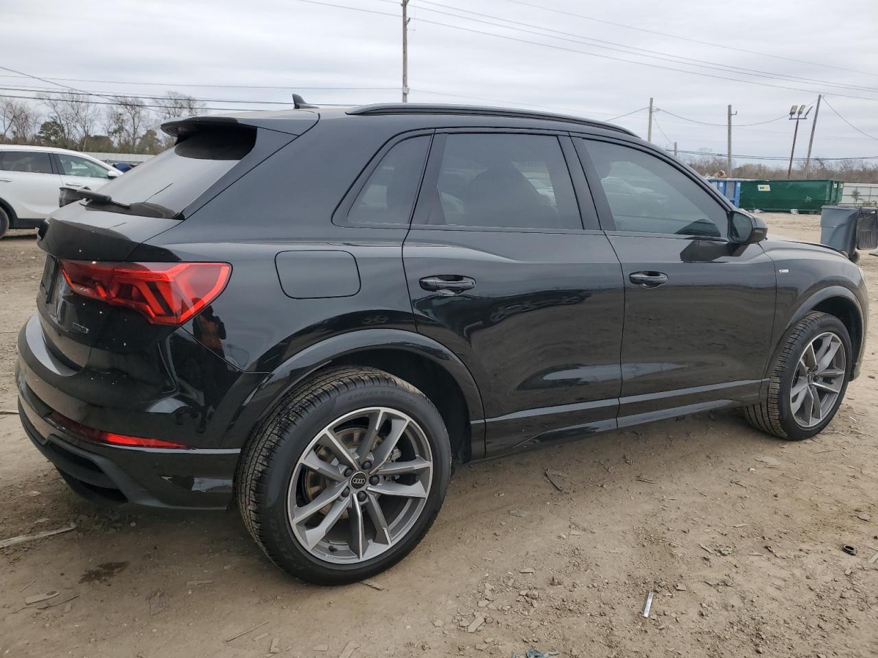 2024 Audi Q3 - Image 3