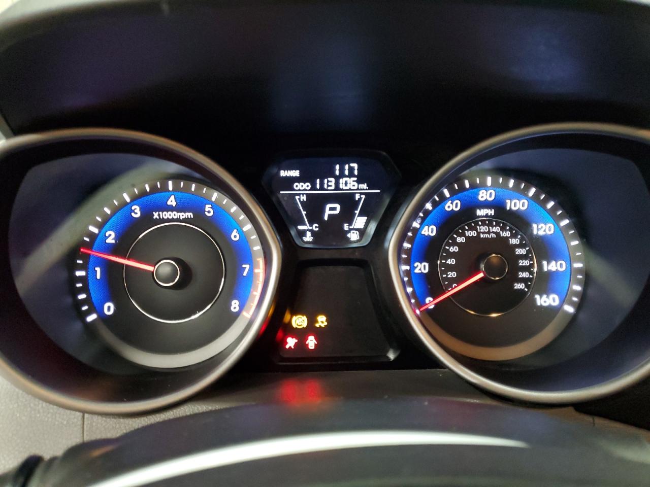 2013 Hyundai Elantra - Image 9