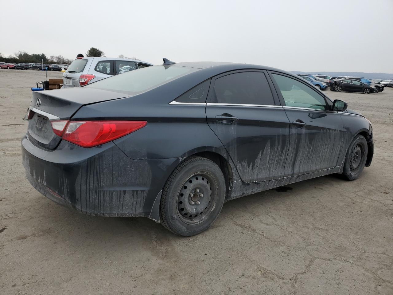 2011 Hyundai Sonata - Image 3