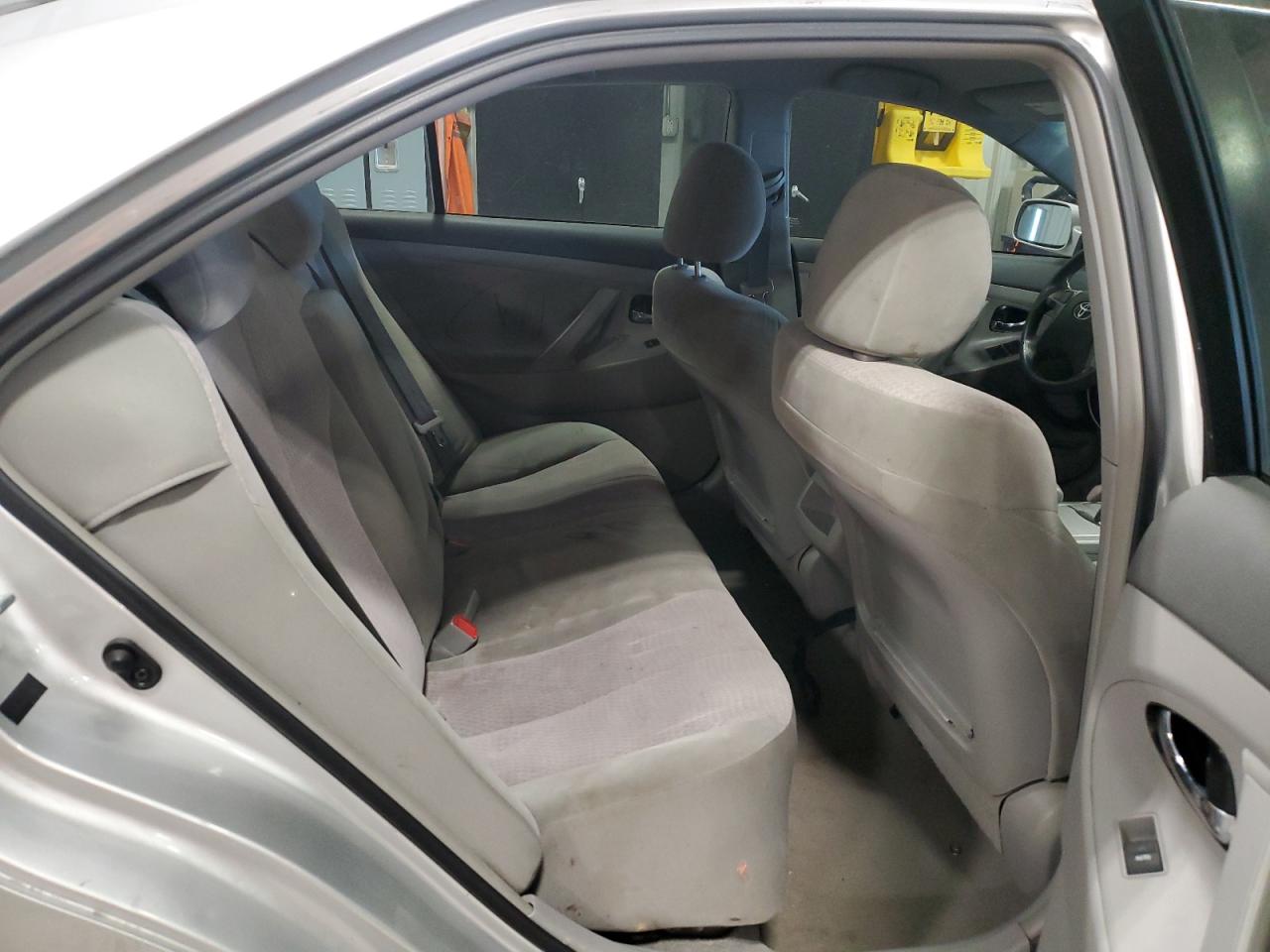 2010 Toyota Camry - Image 10