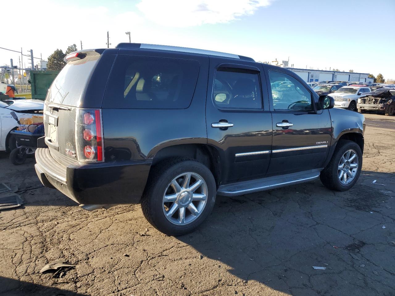 2012 GMC Yukon - Image 3