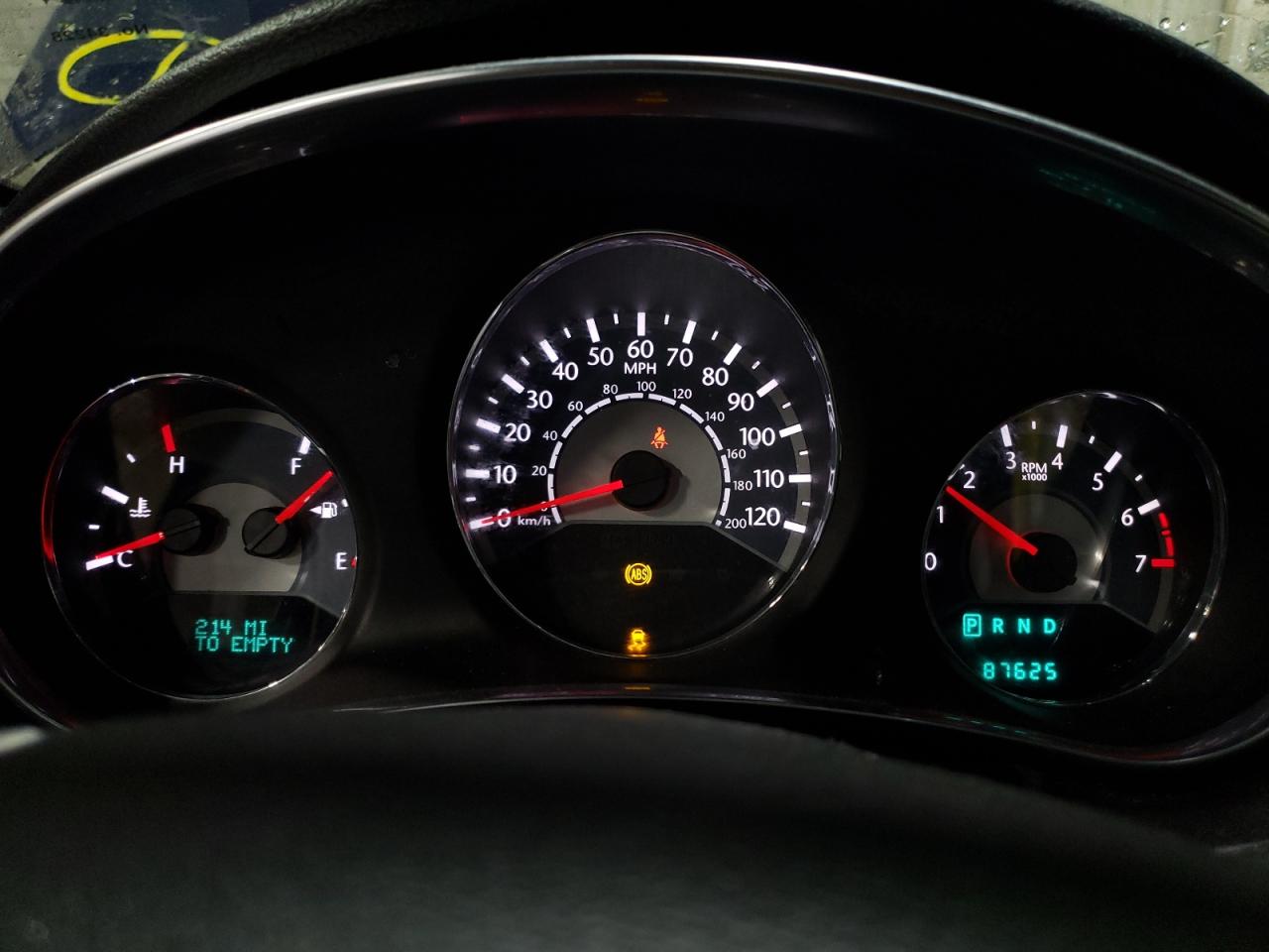 2014 Chrysler 200 - Image 9