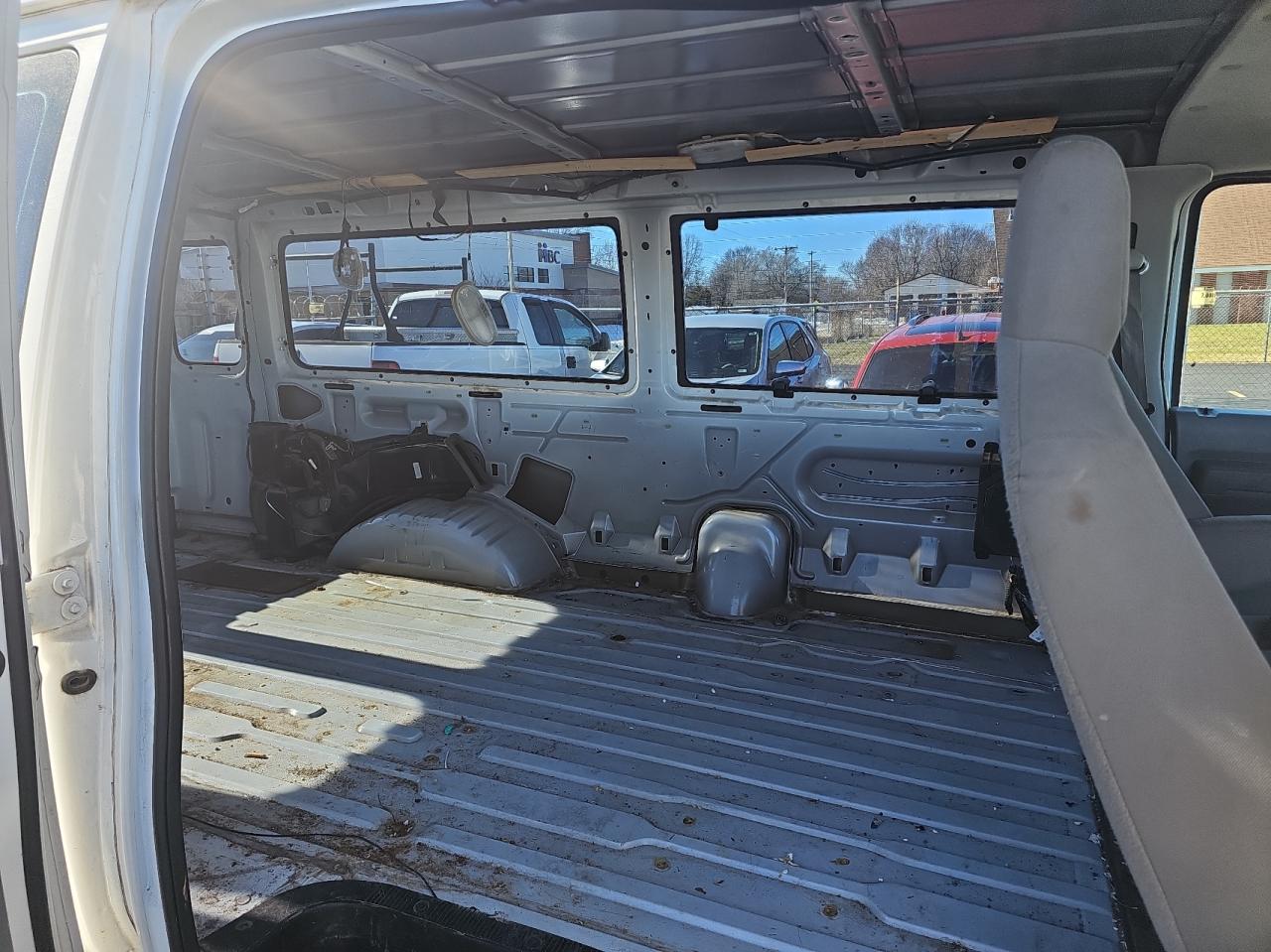 2013 Ford Econoline - Image 6