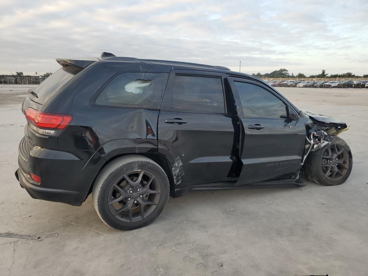 2020 Jeep Grand Cherokee - Image 3