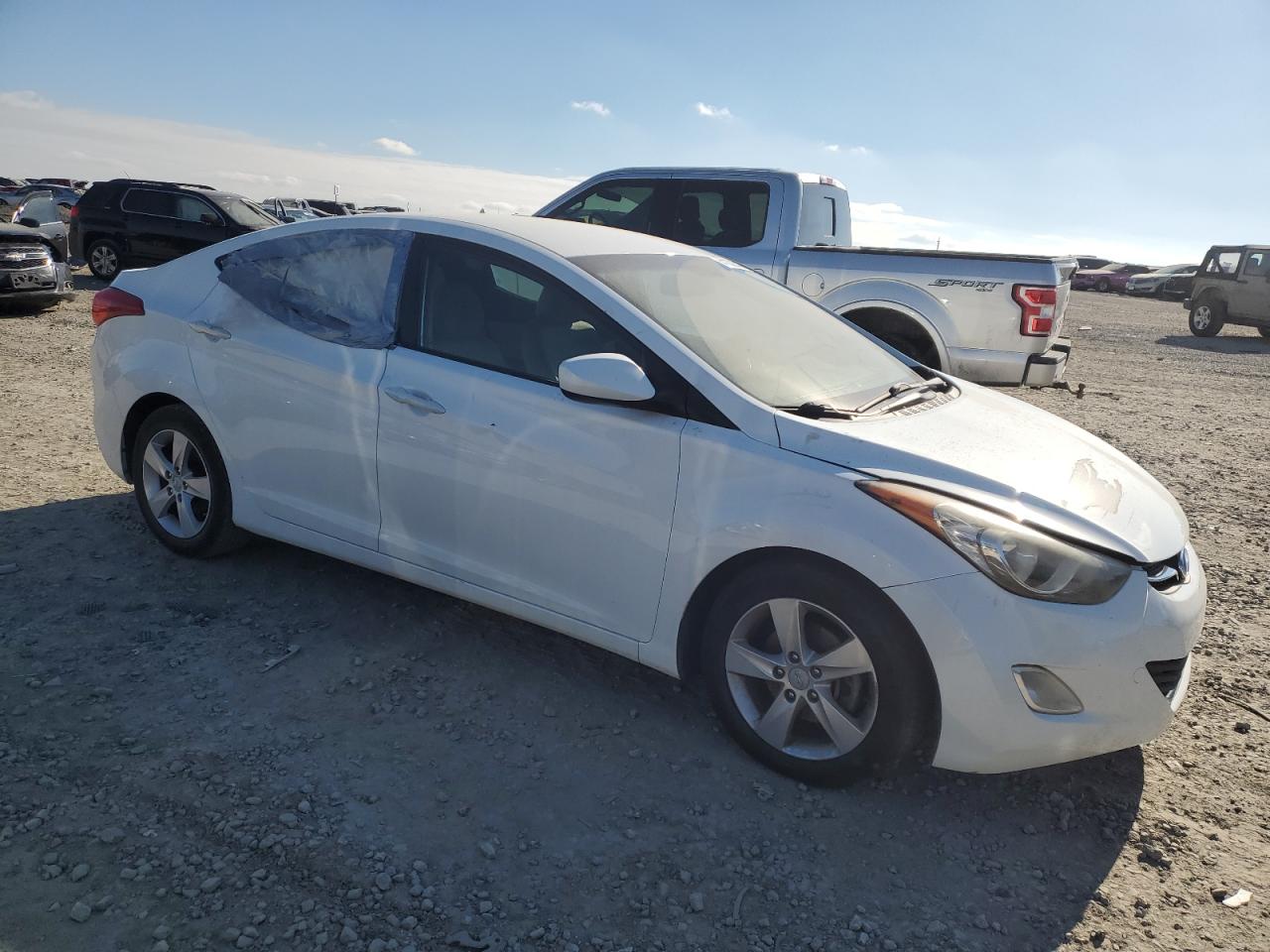 2013 Hyundai Elantra - Image 4