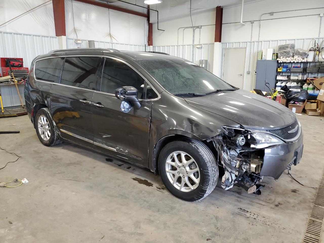 2020 Chrysler Pacifica - Image 4