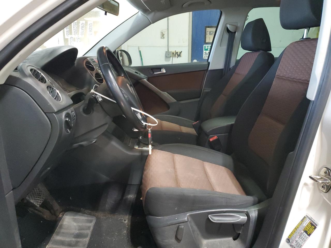 2009 Volkswagen Tiguan - Image 7