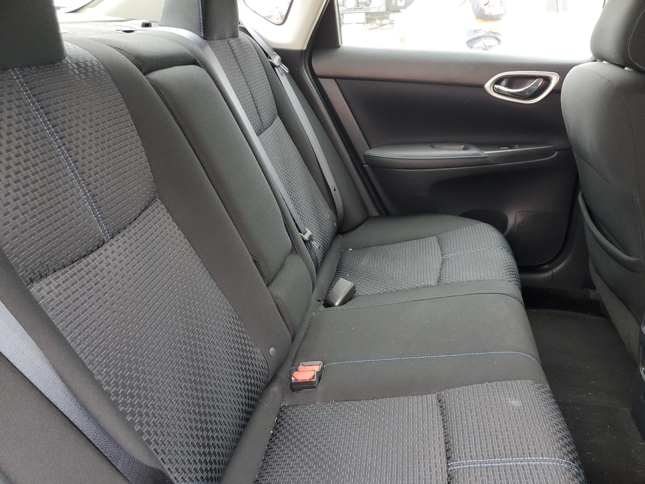 2017 Nissan Sentra - Image 10