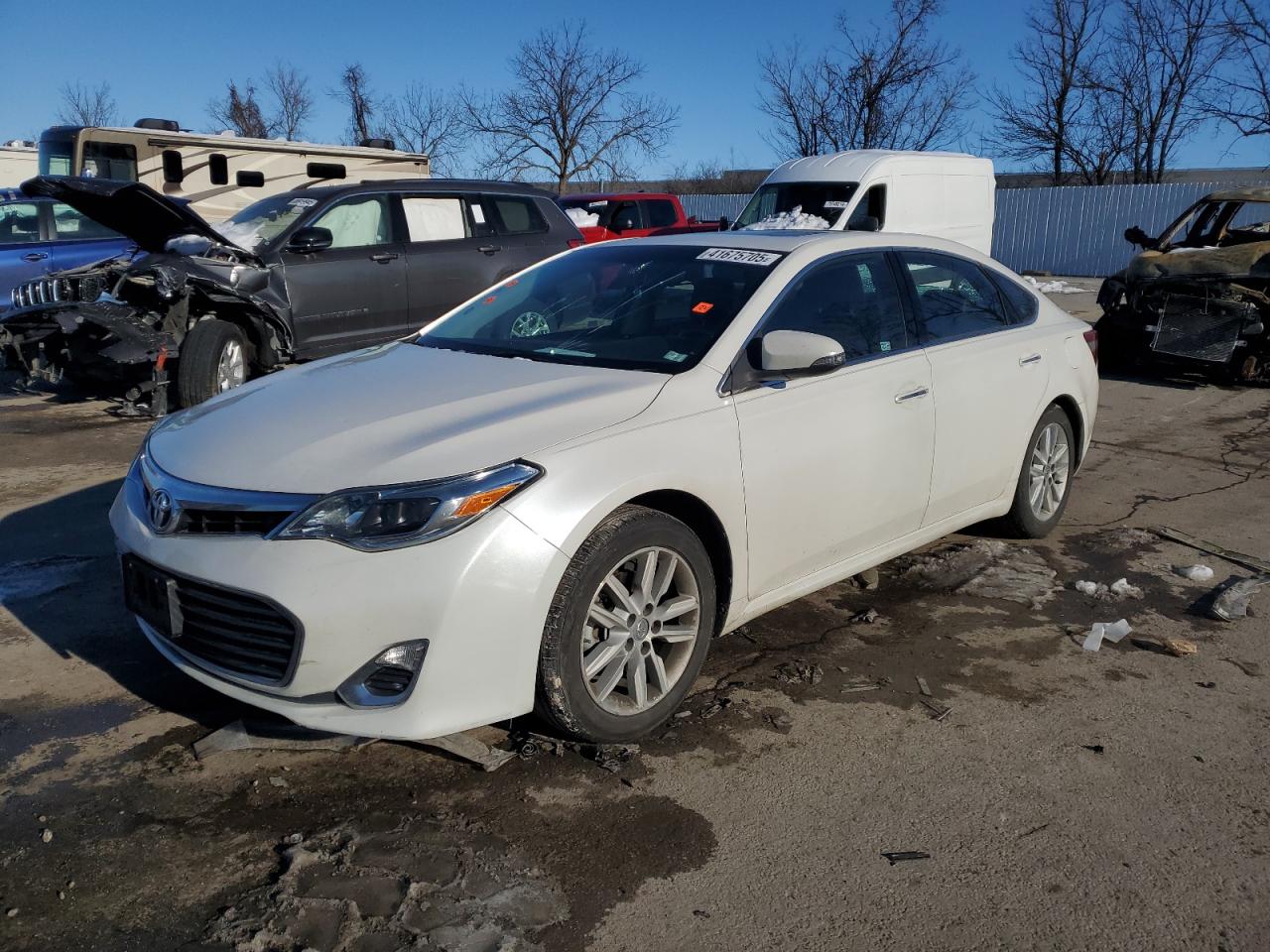 2013 Toyota Avalon - Image 1