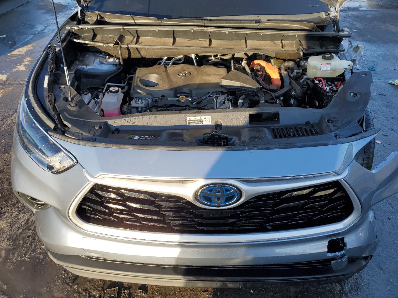 2021 Toyota Highlander - Image 12