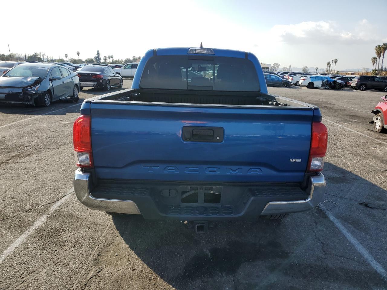 2017 Toyota Tacoma - Image 6