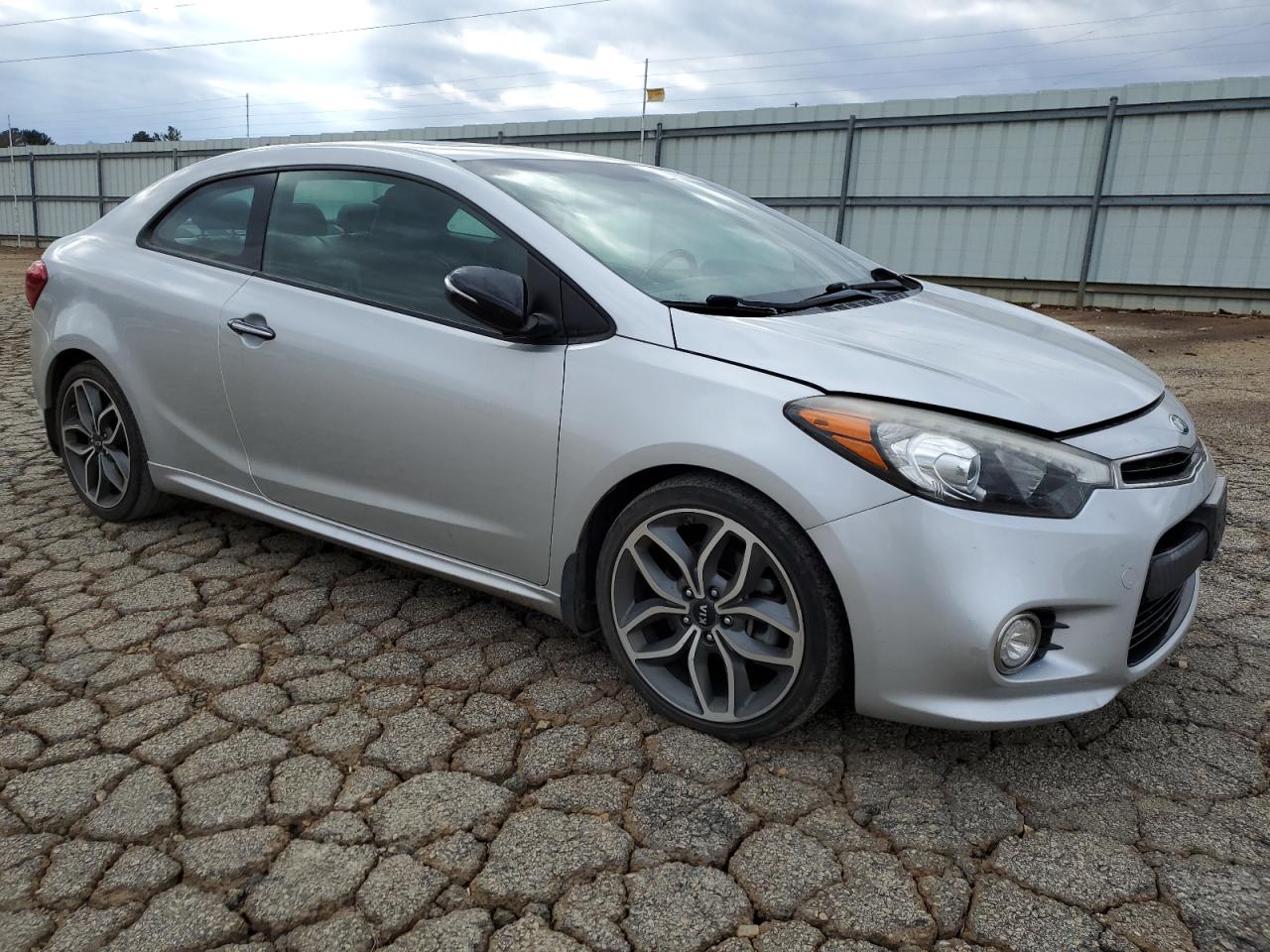 2016 Kia Forte - Image 4
