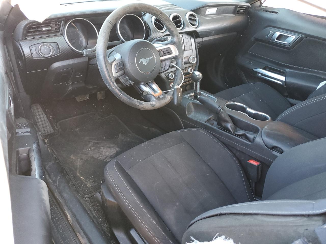 2019 Ford Mustang - Image 8