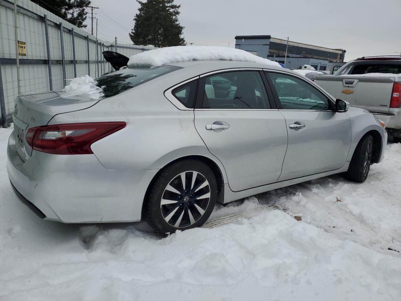 2018 Nissan Altima - Image 3