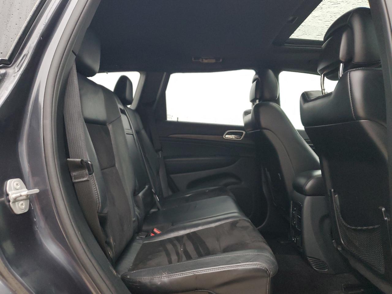 2015 Jeep Grand Cherokee - Image 11