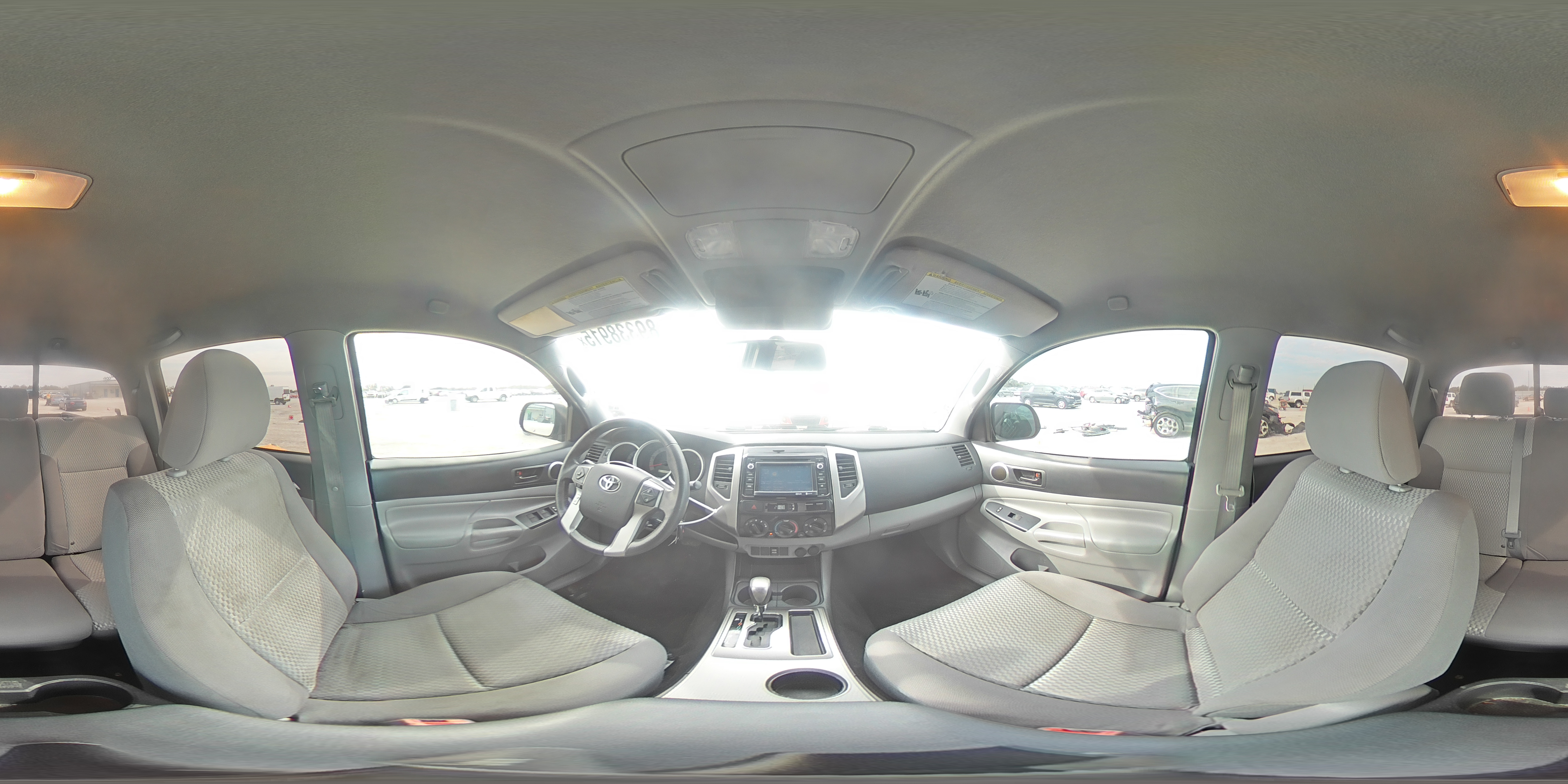 2014 Toyota Tacoma - Image 12