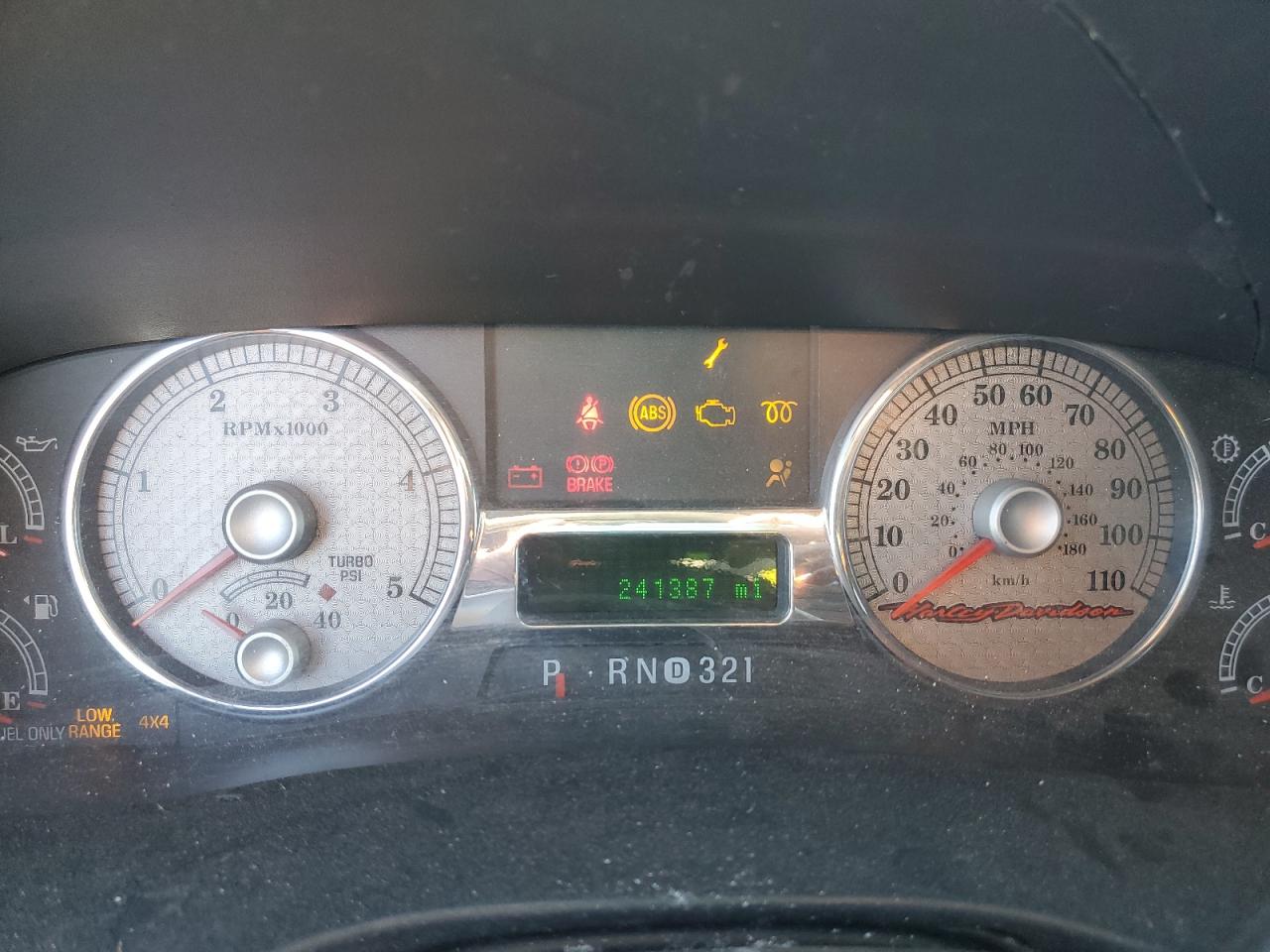 2005 Ford F250 - Image 9