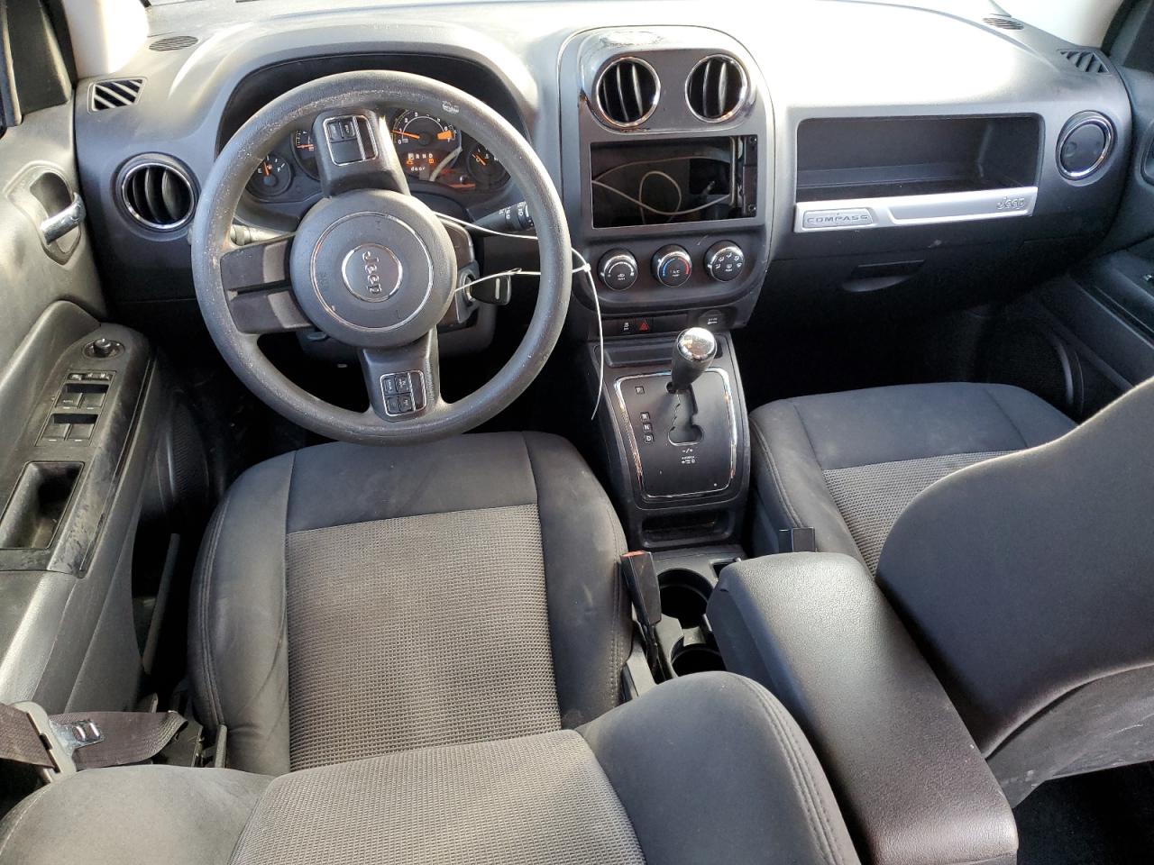 2015 Jeep Compass - Image 8