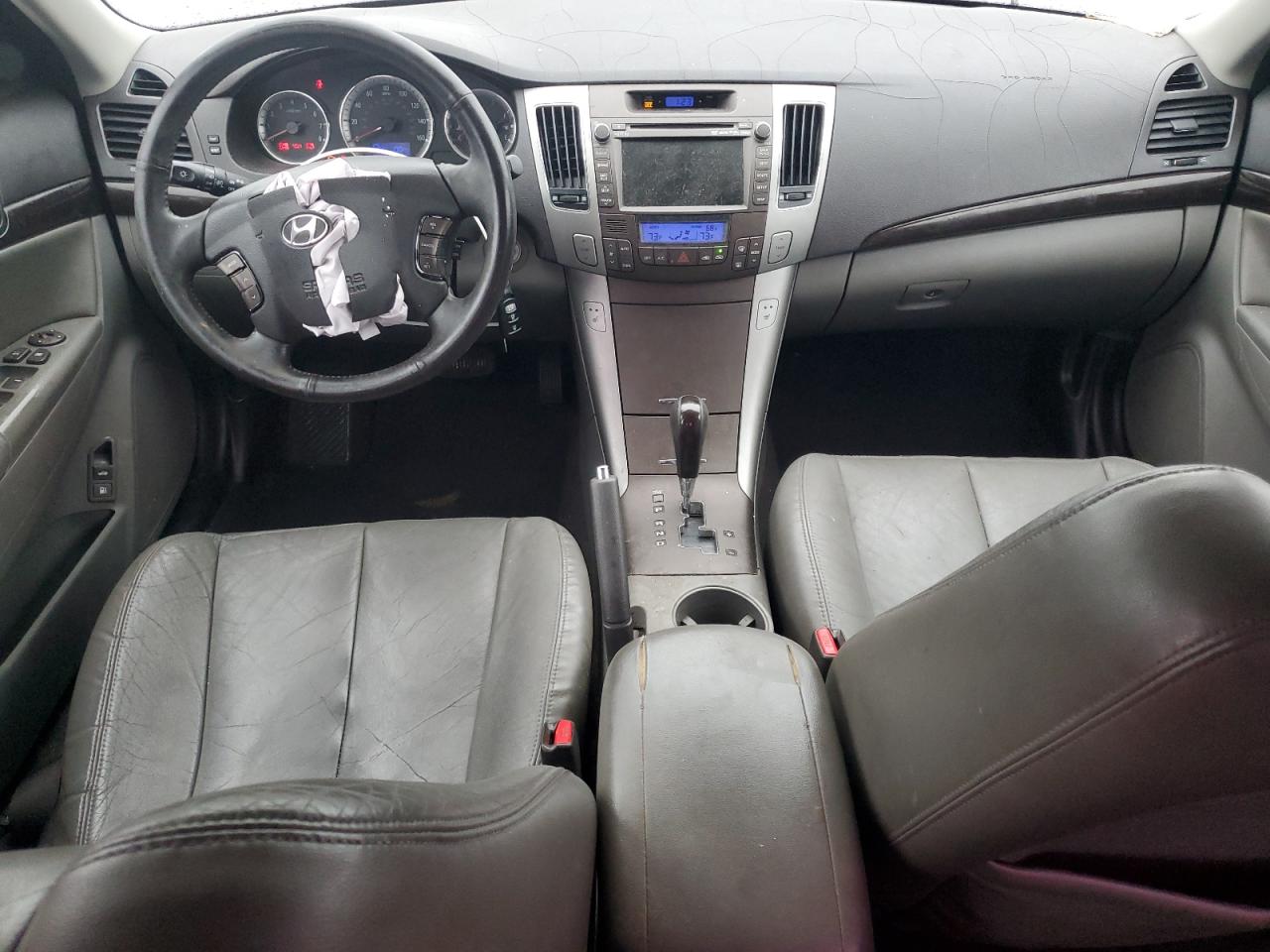 2009 Hyundai Sonata - Image 8