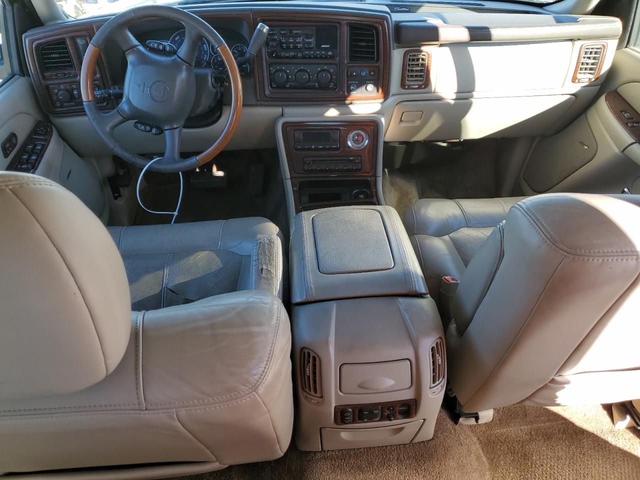 2002 Cadillac Escalade - Image 8