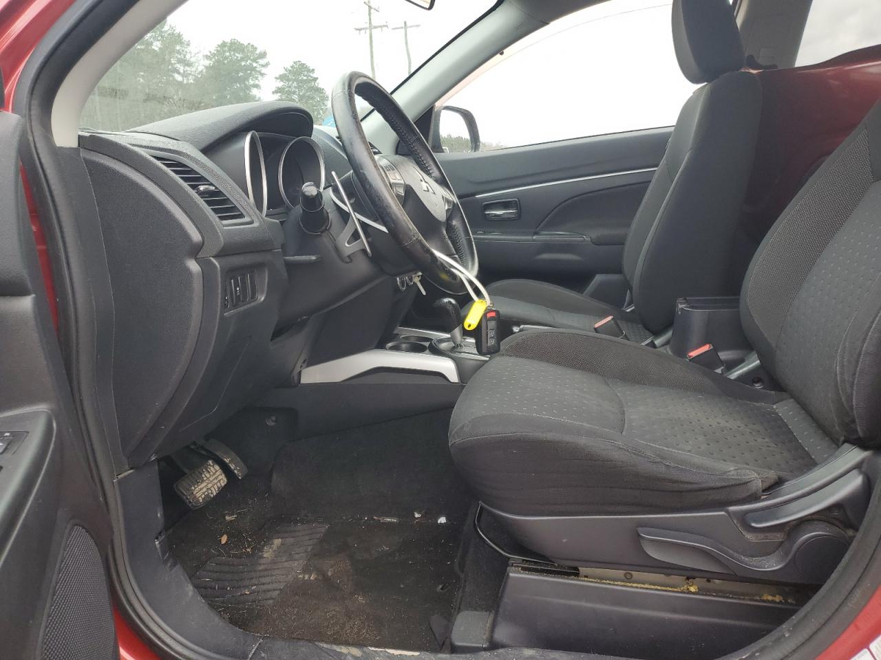 2011 Mitsubishi Outlander - Image 7