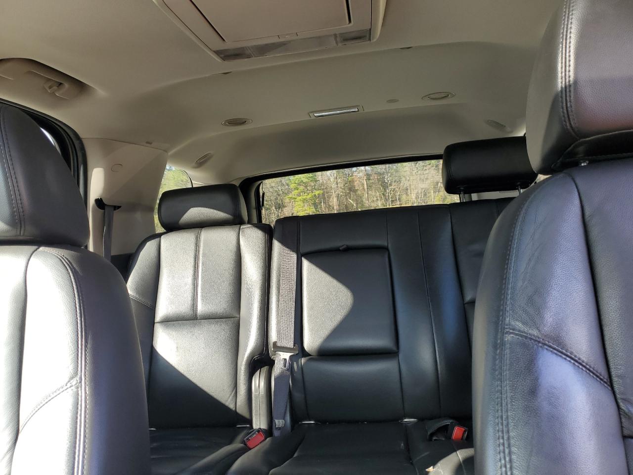 2009 GMC Yukon - Image 10