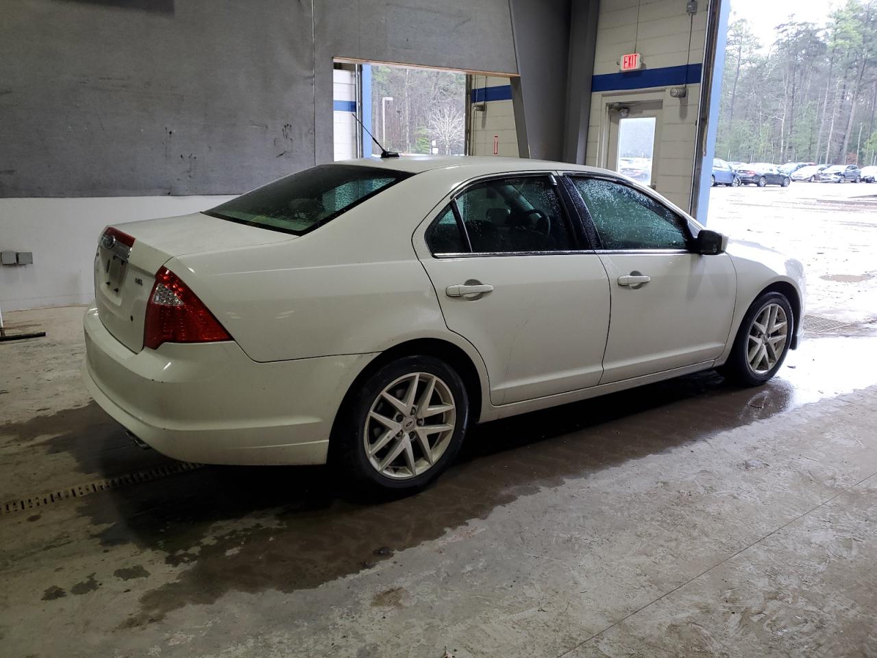 2010 Ford Fusion - Image 3