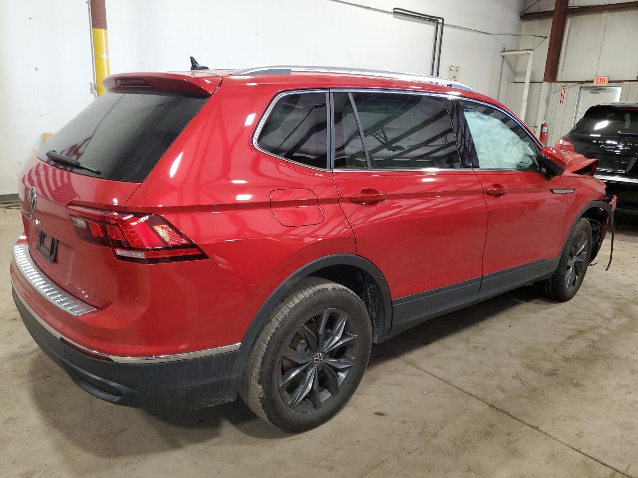 VIN 3VV3B7AX2PM067462 2023 VOLKSWAGEN TIGUAN no.3