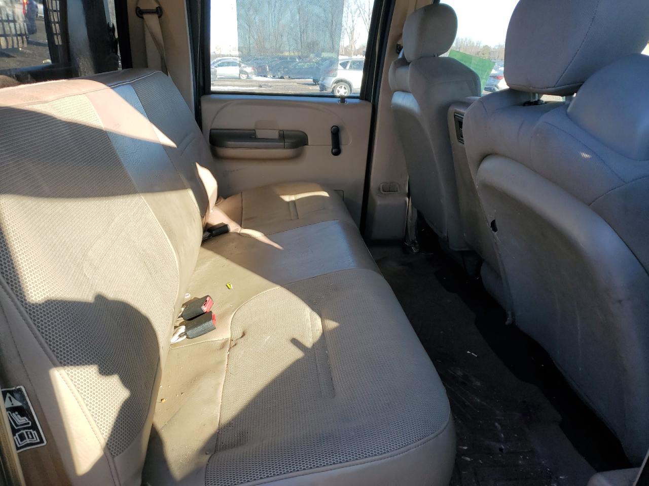 2002 Ford F350 - Image 10